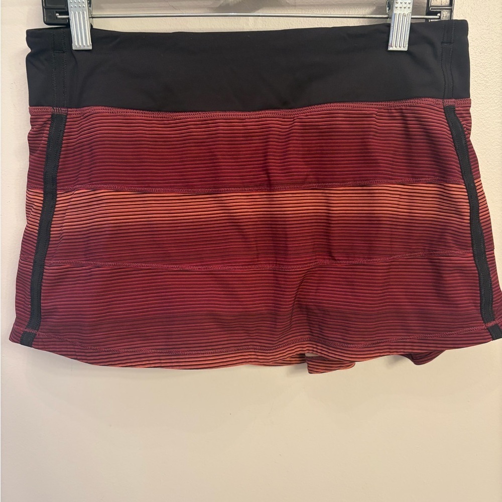lululemon athletica Burgundy Striped Athletic Skirt-Shorts with Black womans 8
